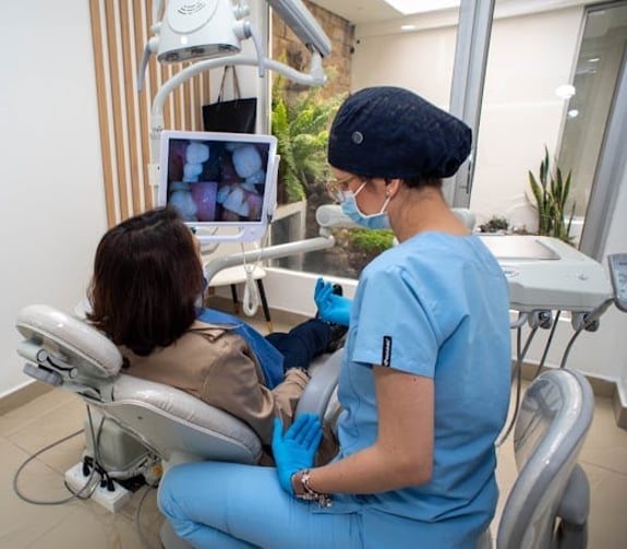Atención odontológica en la clínica de la Dra. Mariana Citta