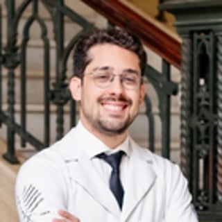 Foto do Dr. Danilo Caribé, cirurgião torácico